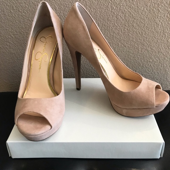 Jessica Simpson Mauve Pumps - Picture 2 of 3
